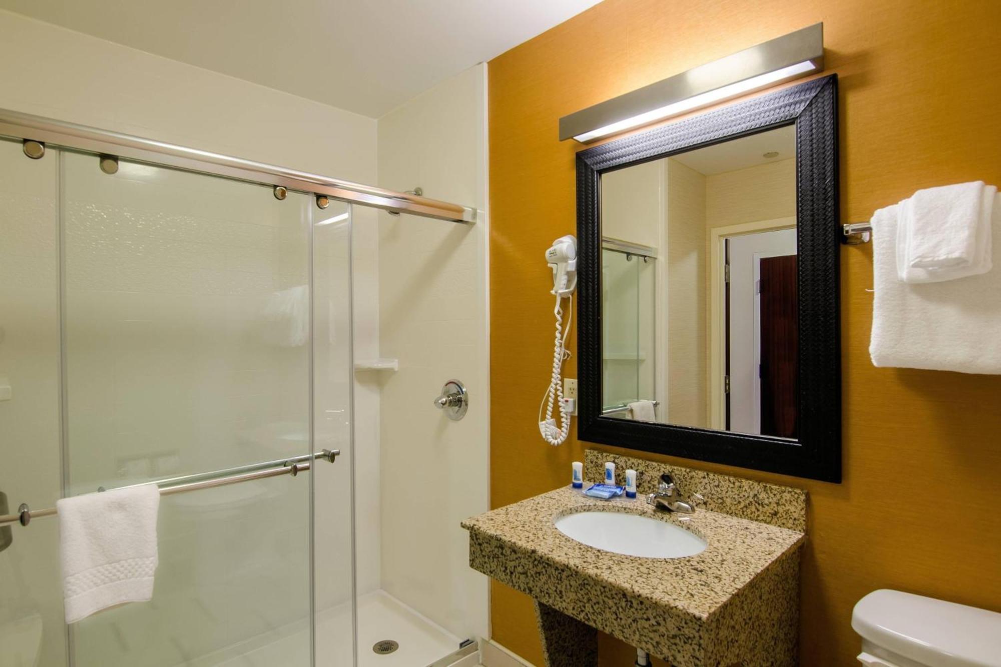 Fairfield Inn And Suites By Marriott Potomac Mills Woodbridge Zewnętrze zdjęcie